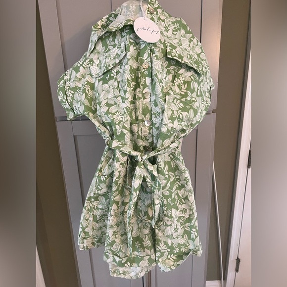 Petal & Pup Volks Button Up Romper in Sage Floral - Picture 5 of 7